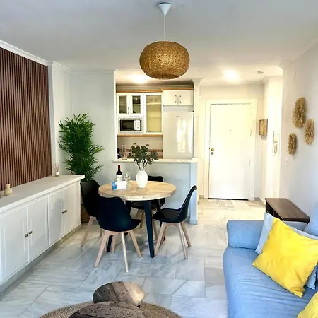 Carihuela Ii By Homes Malaga * Торремолинос